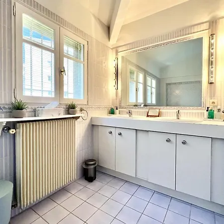 Casa vacanze Peaceful 5-br 3bath - Pool - Near Downtown Cannes