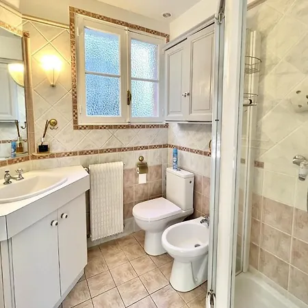 Peaceful 5-br 3bath - Pool - Near Downtown Casa vacanze