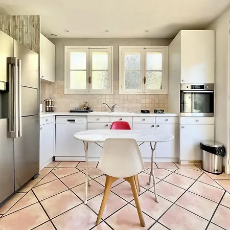 Peaceful 5-br 3bath - Pool - Near Downtown *