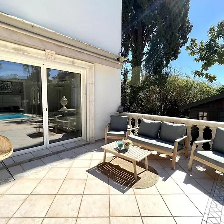 Peaceful 5-br 3bath - Pool - Near Downtown Hébergement de vacances Cannes